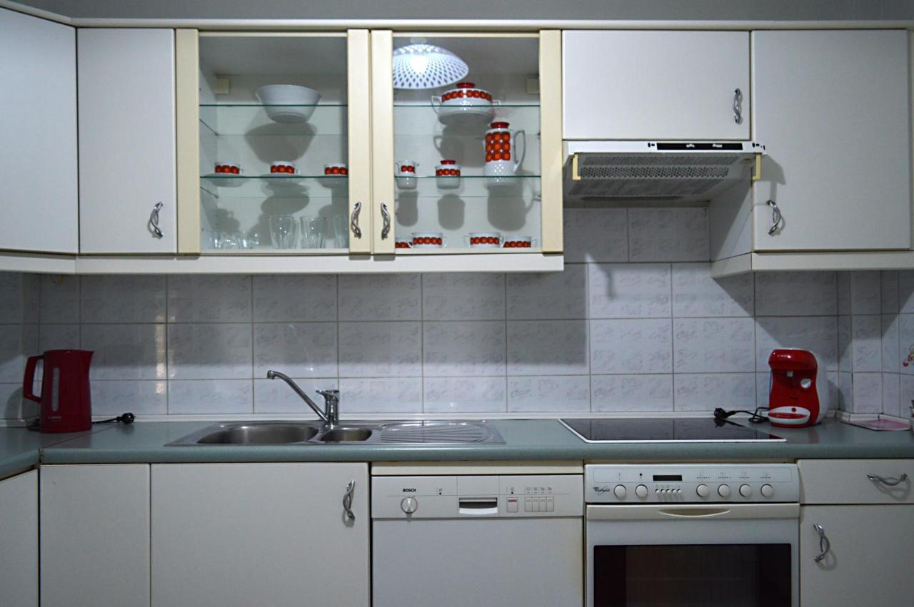 Ευρύχωρο Διαμέρισμα Στο Κέντρο Της Πόλης カストリア エクステリア 写真